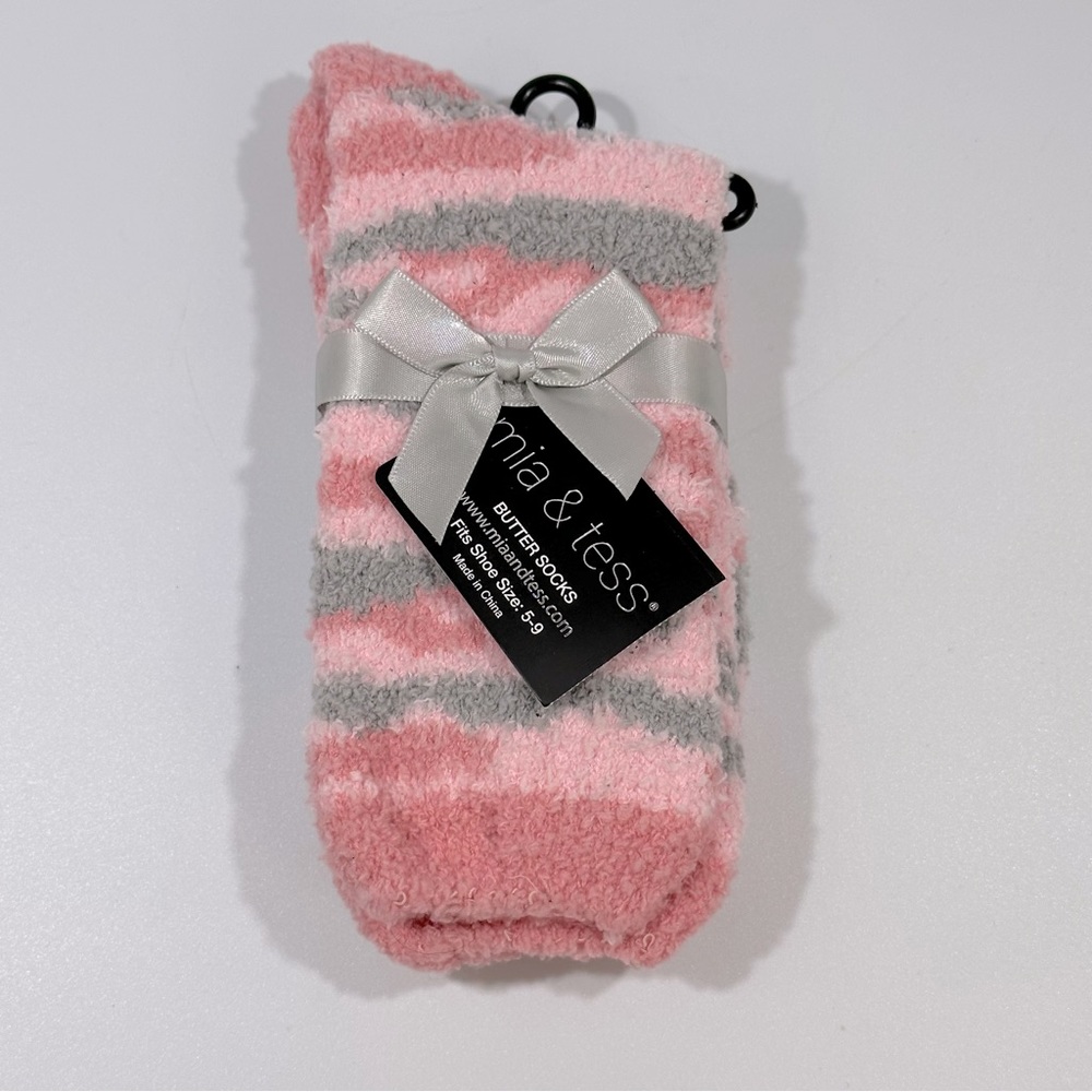 Mia & Tess Pink & Gray Camo Butter Socks Cozy Warm
